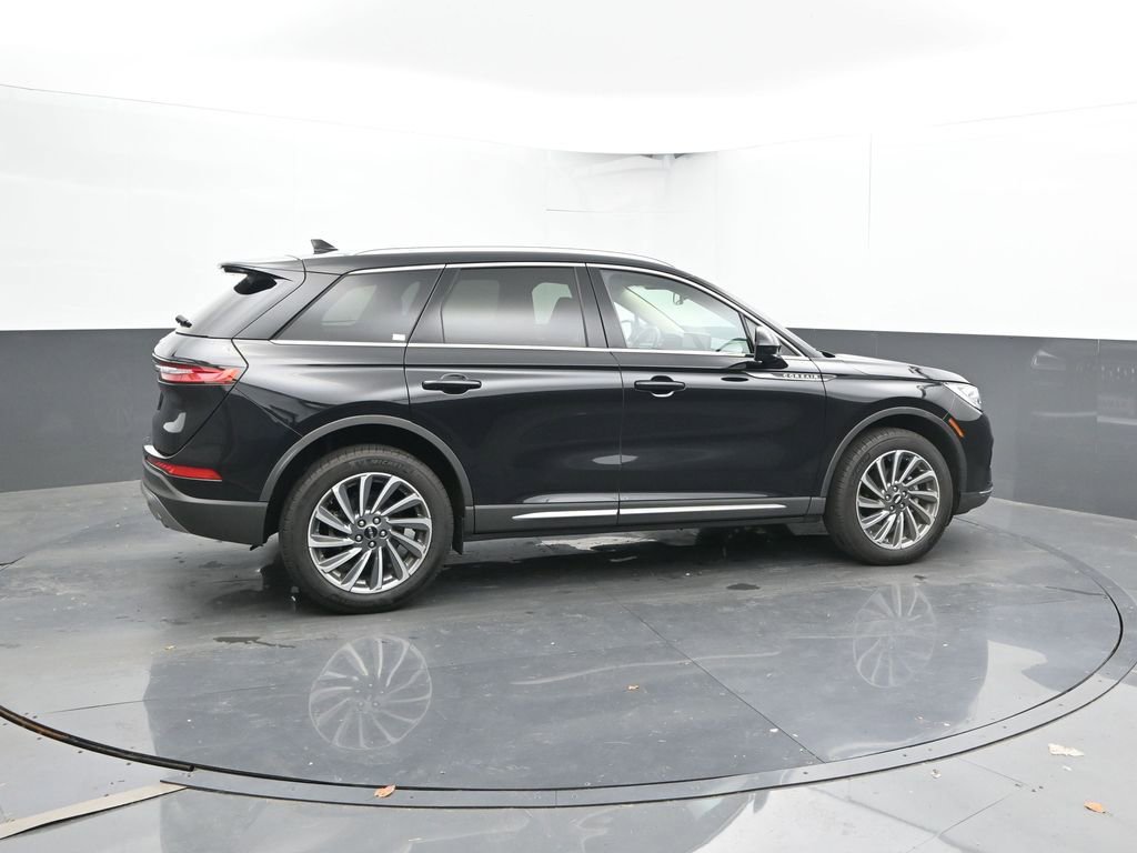 Used 2024 Lincoln Corsair Reserve image 13