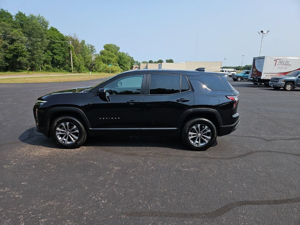 Used 2025 Chevrolet Equinox LT AWD/4WD image 4