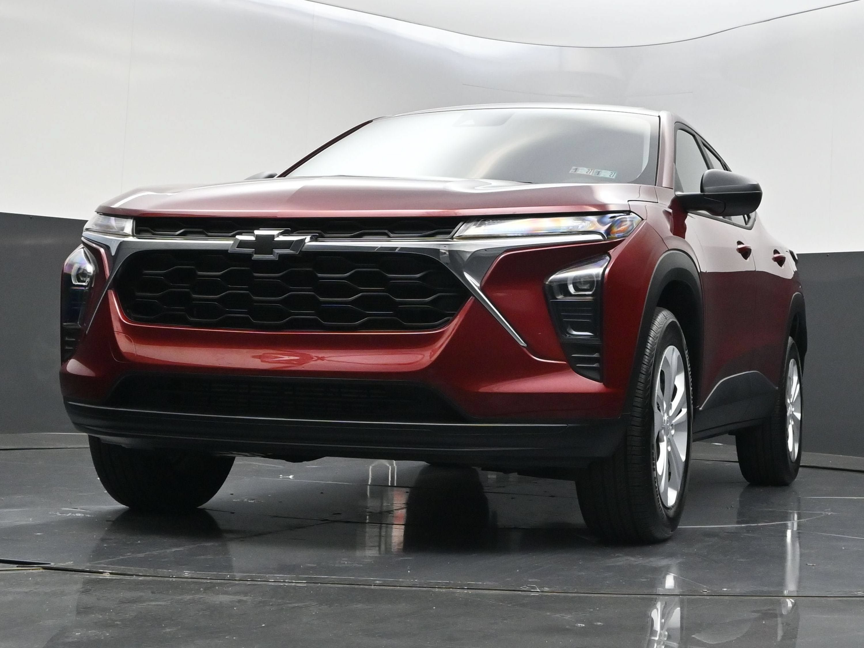 Used 2024 Chevrolet Trax LS FWD image 34