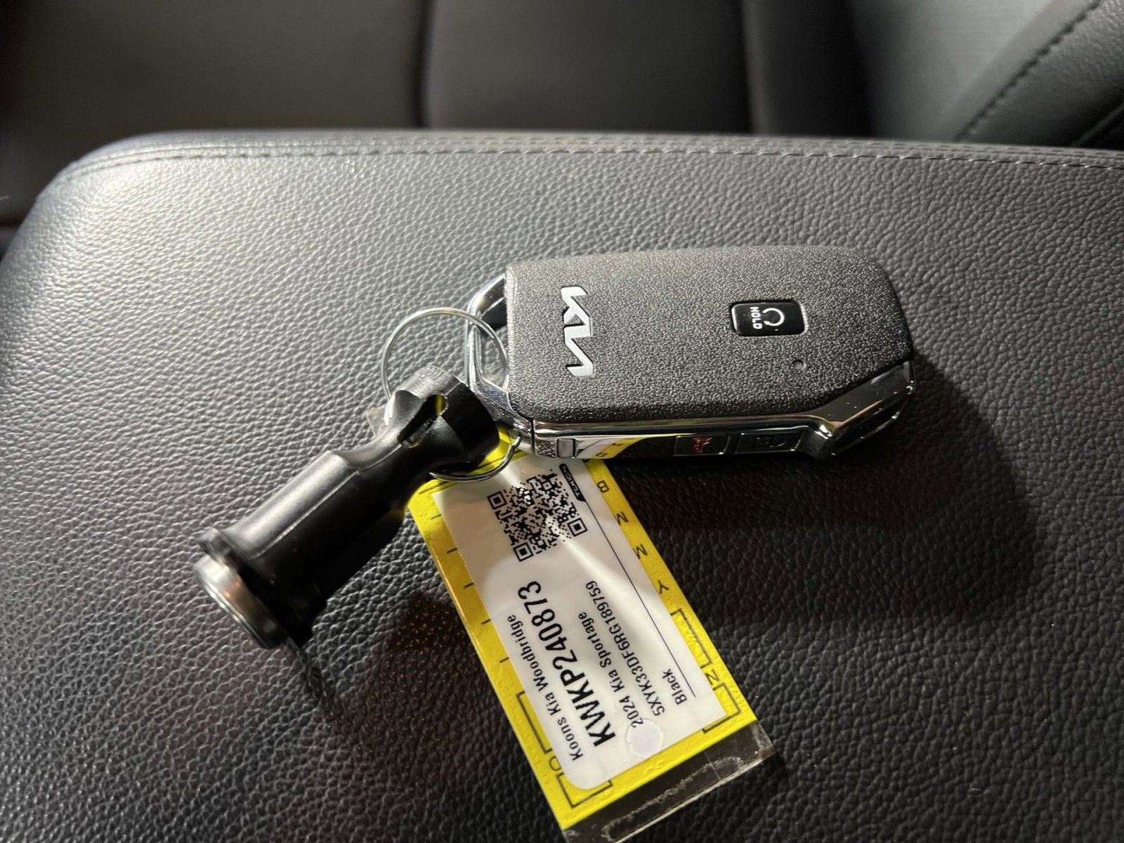 Used 2024 Kia Sportage EX FWD image 32