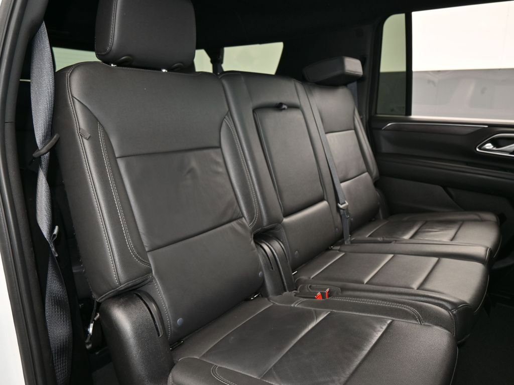 Used 2024 Chevrolet Suburban LT image 42