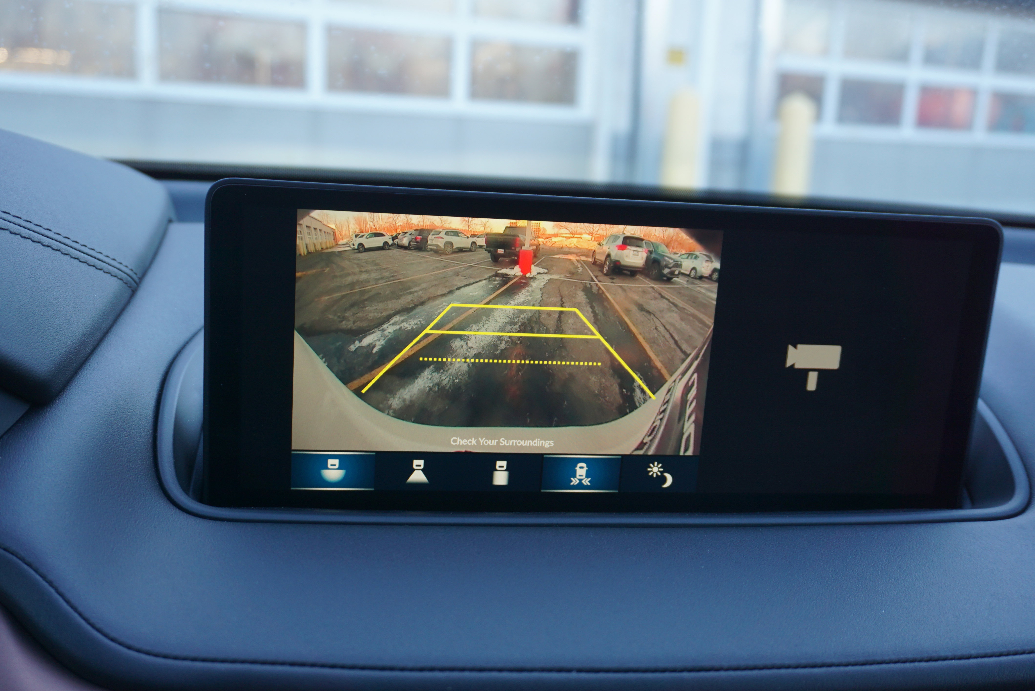 Used 2023 Acura MDX SH-AWD w/ Technology Package image 29