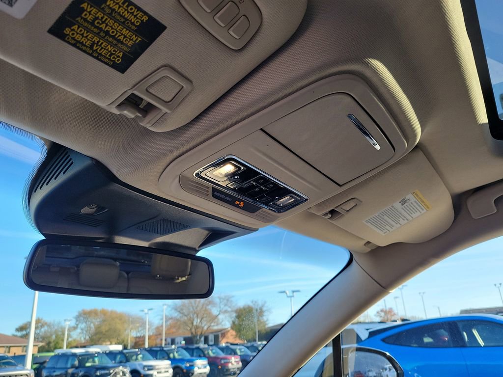 Used 2022 Lincoln Corsair FWD w/ Premium Package image 30