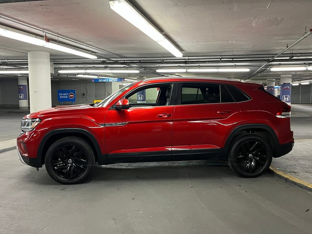 Certified 2022 Volkswagen Atlas Cross Sport SE w/ Panoramic Sunroof Package AWD/4WD image 30