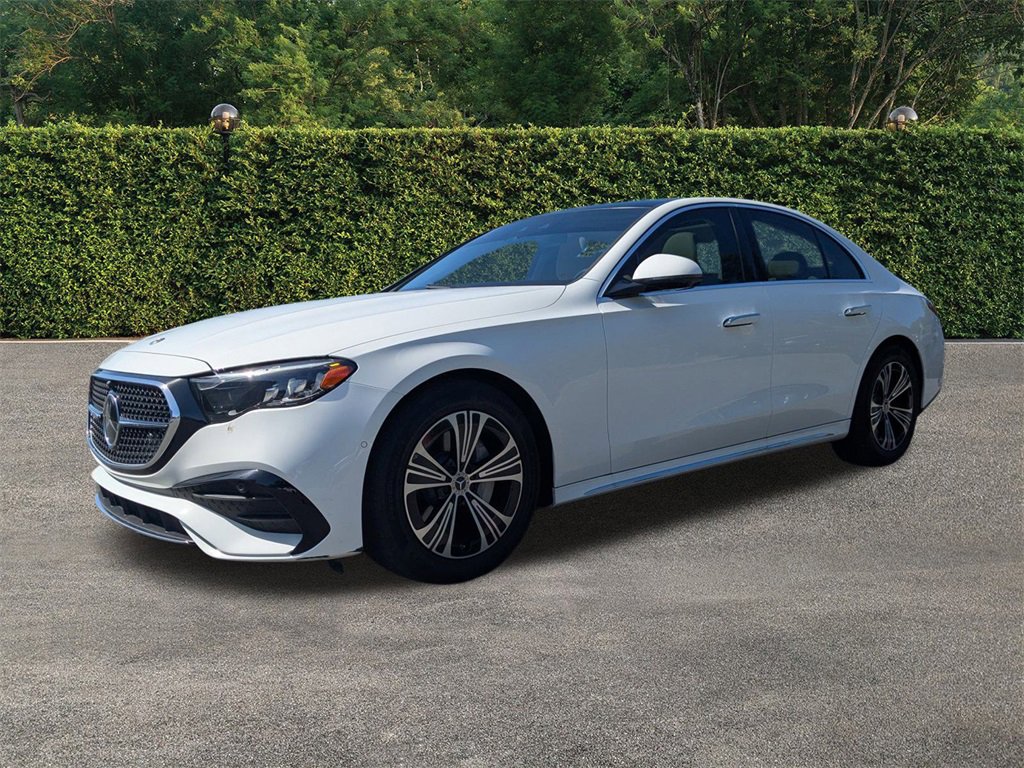 Used 2024 Mercedes-Benz E 350 4MATIC Sedan image 7