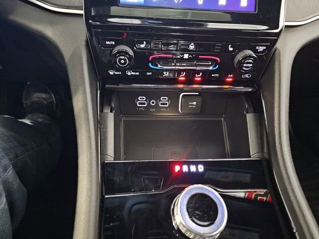 Used 2023 Jeep Grand Cherokee Altitude image 15