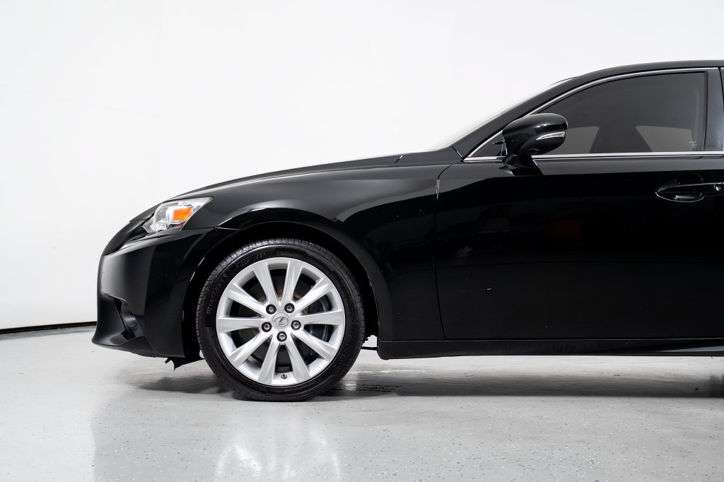 Used 2016 Lexus IS 200t RWD image 12