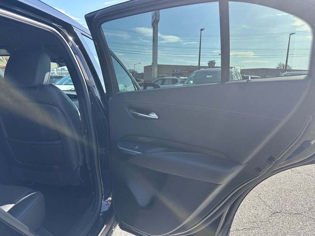 Used 2023 Cadillac XT4 Sport image 15