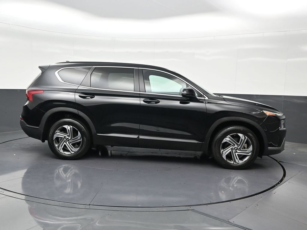 Used 2023 Hyundai Santa Fe SE image 7