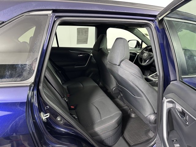 Used 2023 Toyota RAV4 SE image 12