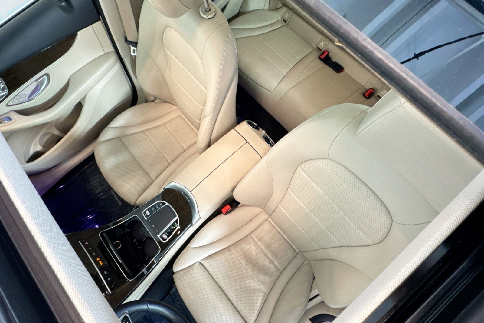 Used 2021 Mercedes-Benz GLC 300 4MATIC image 20