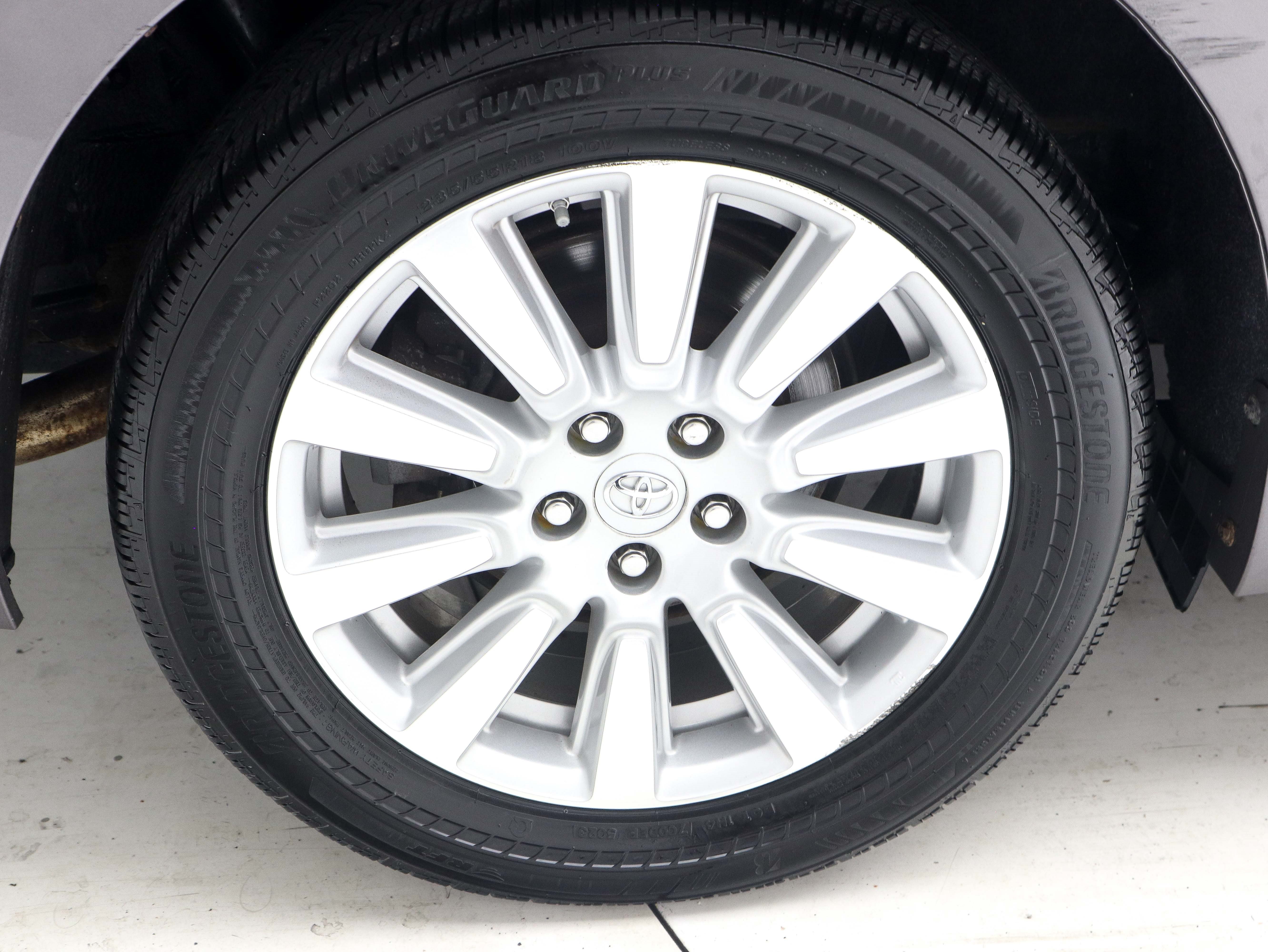 Used 2017 Toyota Sienna XLE AWD/4WD image 29