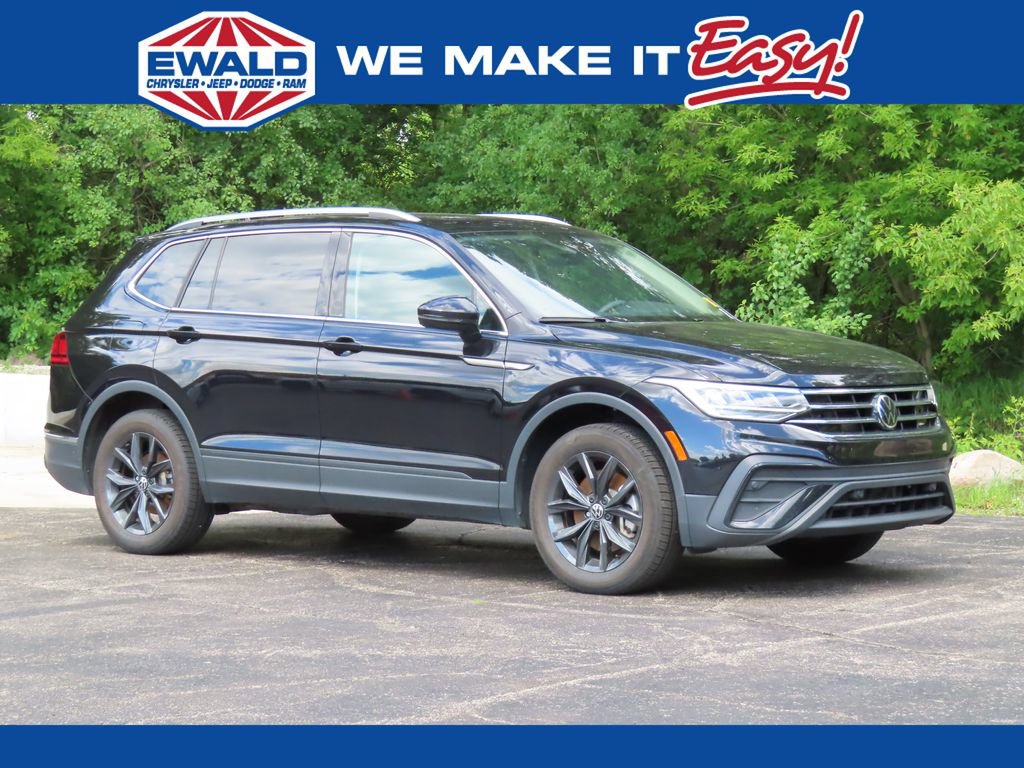 Used 2024 Volkswagen Tiguan SE AWD/4WD image 1