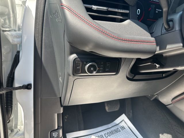 Used 2025 Ford Explorer ST image 38