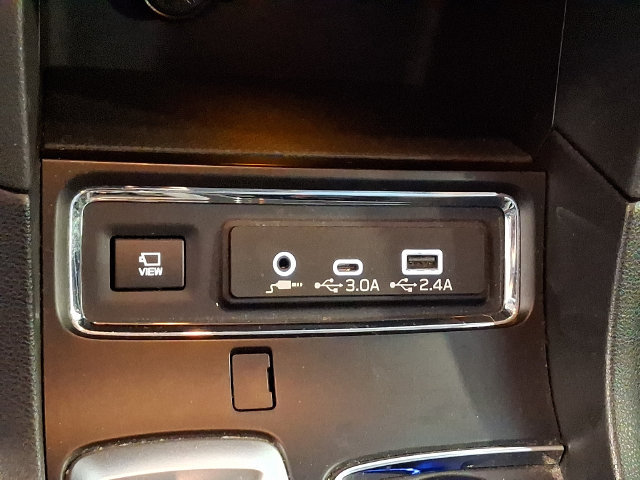 Used 2023 Subaru Ascent Limited w/ Technology Package AWD/4WD image 25