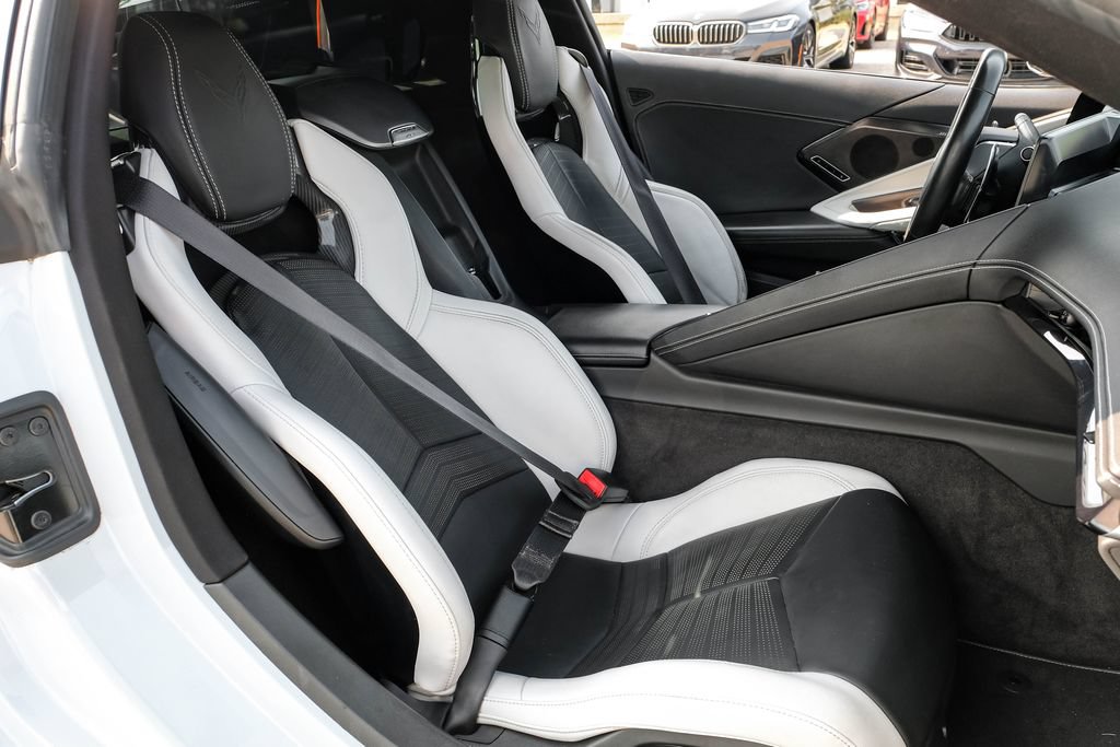 Used 2023 Chevrolet Corvette Stingray Preferred Cpe w/ Z51 Performance Package RWD image 30