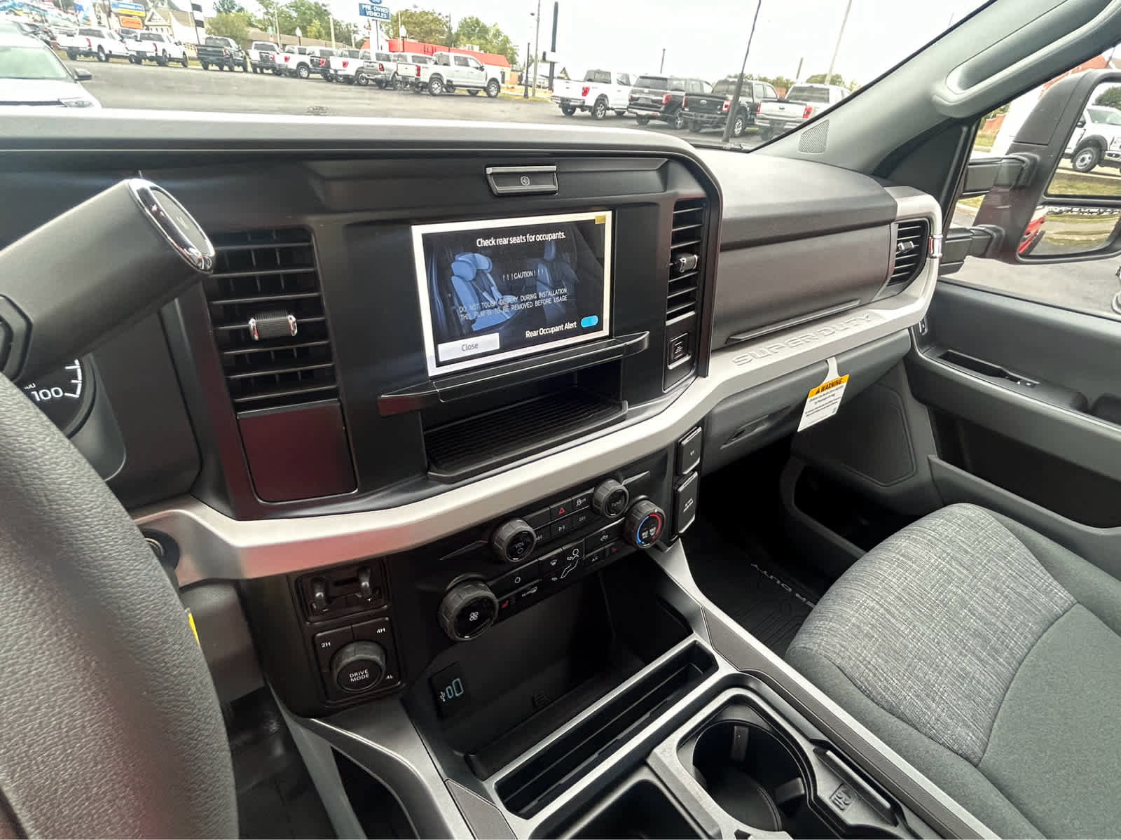 New 2026 Ford F550 4x4 Crew Cab w/ XLT Value Package image 49