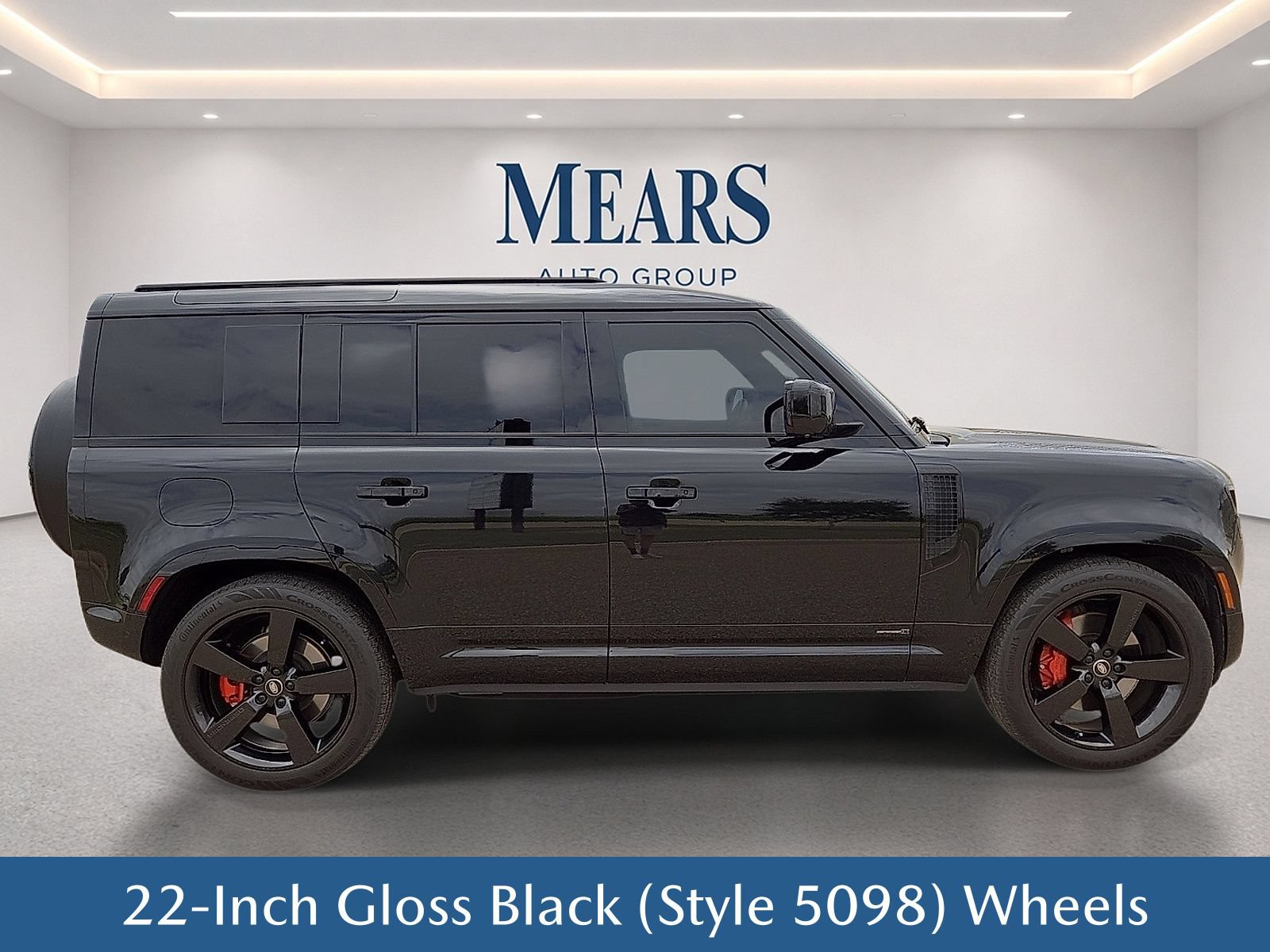 Used 2025 Land Rover Defender 110 X AWD/4WD image 7