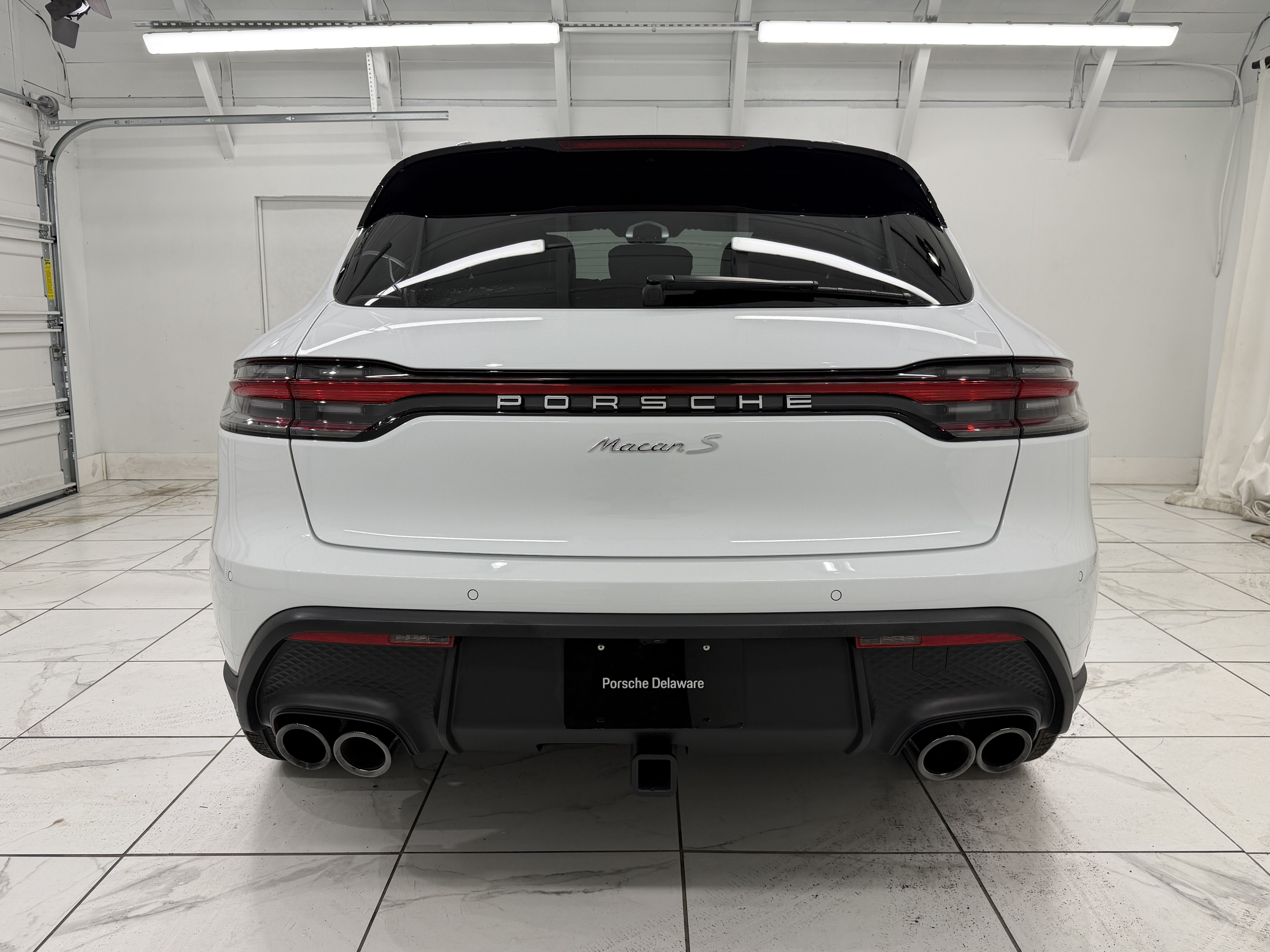 Certified 2024 Porsche Macan S AWD/4WD image 13
