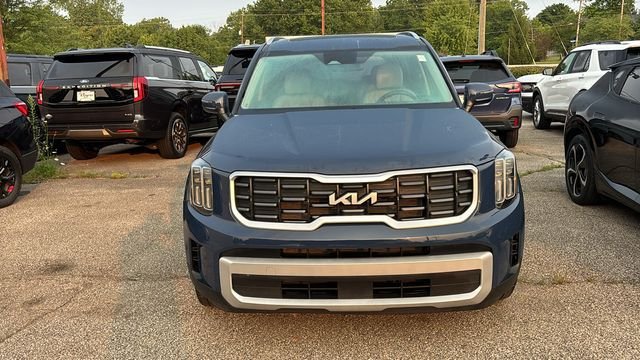 Used 2024 Kia Telluride S w/ S Sunroof Package FWD image 6