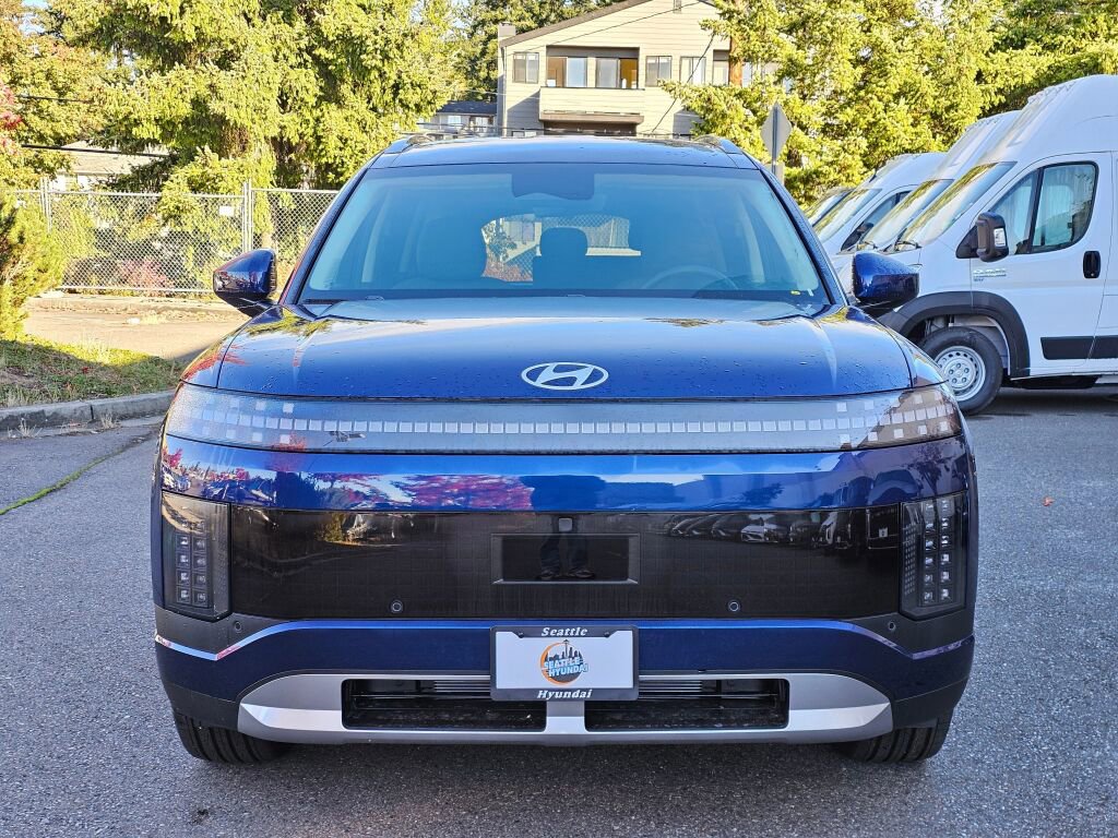New 2026 Hyundai Ioniq 9 S image 2