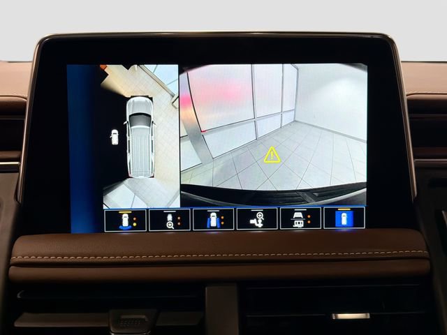 Used 2024 Chevrolet Suburban High Country image 14