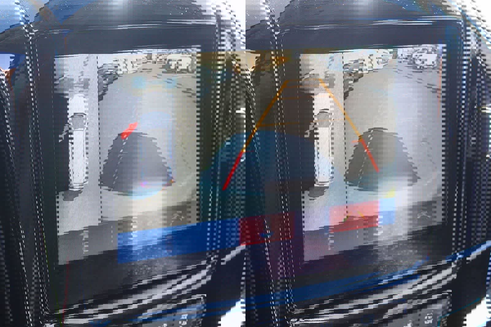 Used 2018 Chevrolet Traverse RS image 35