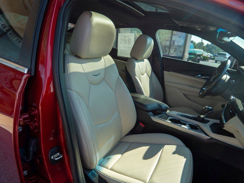 Used 2021 Cadillac CT4 Premium Luxury w/ Climate Package RWD image 26