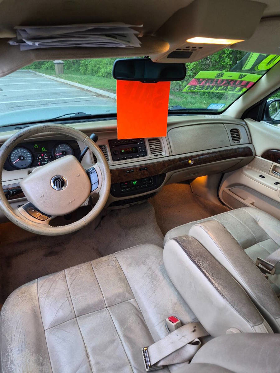Used 2007 Mercury Grand Marquis LS RWD image 9