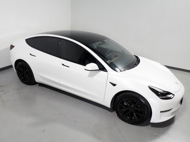 Used 2023 Tesla Model 3 image 13
