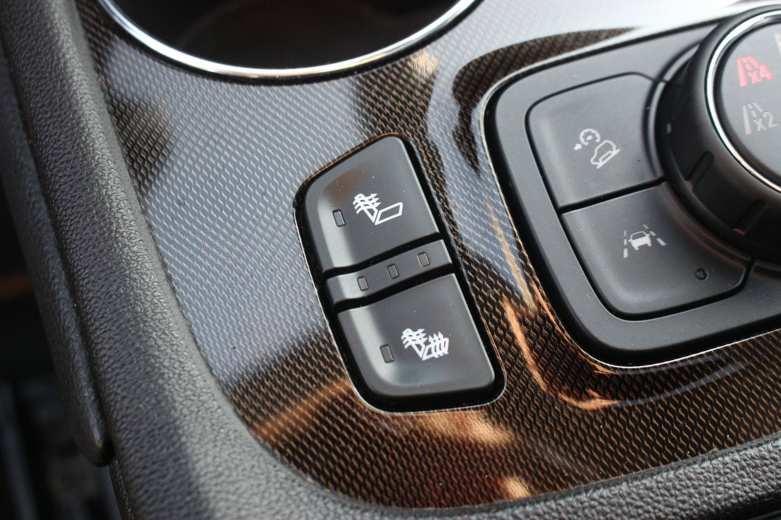 Used 2023 GMC Acadia AT4 AWD/4WD image 25