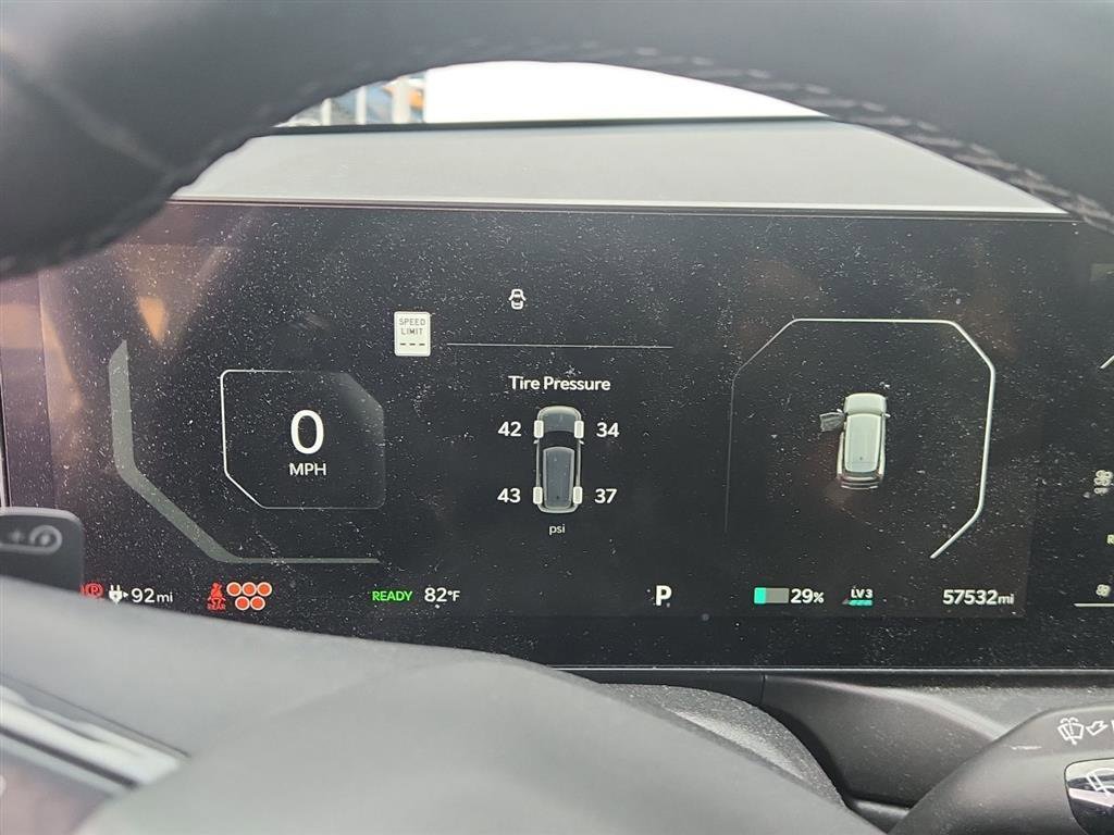 Used 2024 Kia EV9 Wind image 5