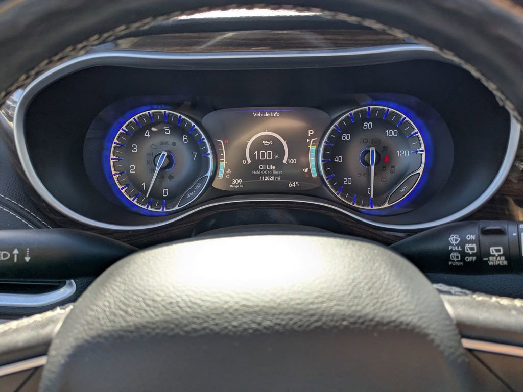 Used 2022 Chrysler Pacifica Limited FWD image 26