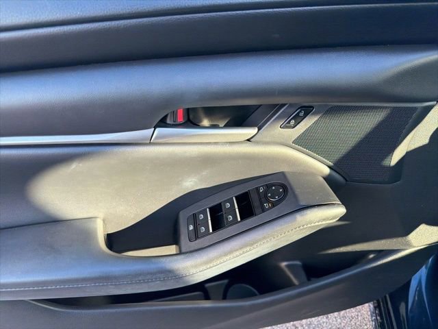 Used 2021 MAZDA MAZDA3 s image 25