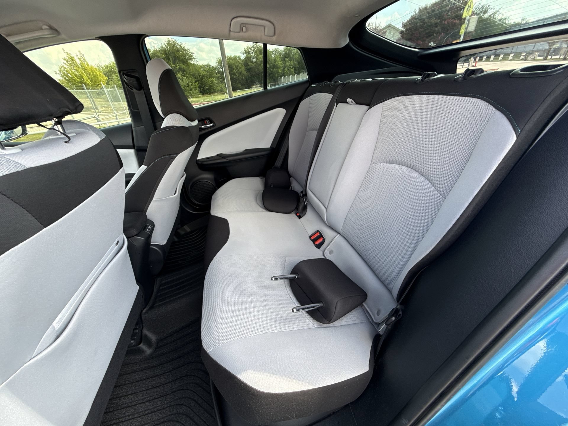 Certified 2019 Toyota Prius LE FWD image 24