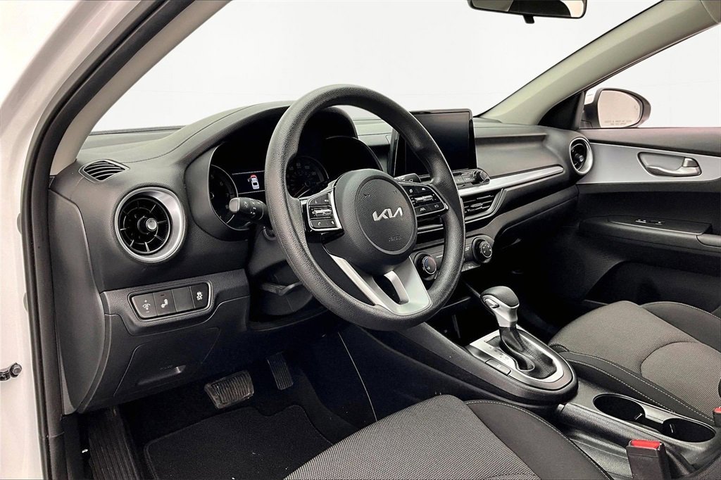 Used 2024 Kia Forte LXS w/ LXS Technology Package image 14