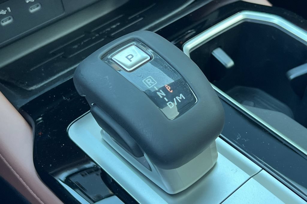 New 2026 Mitsubishi Outlander SEL FWD image 24