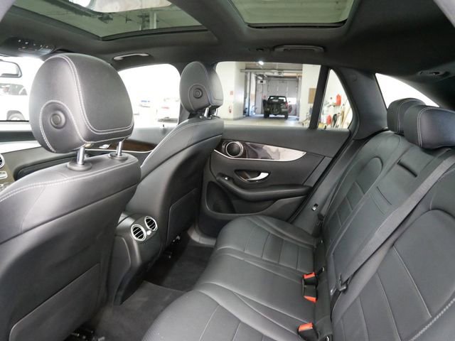 Used 2018 Mercedes-Benz GLC 300 4MATIC image 9