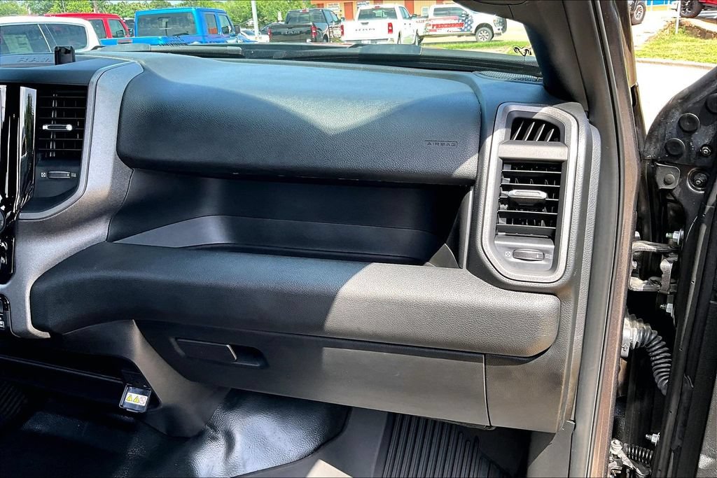 New 2026 RAM 3500 Tradesman w/ Chrome Appearance Group AWD/4WD image 31