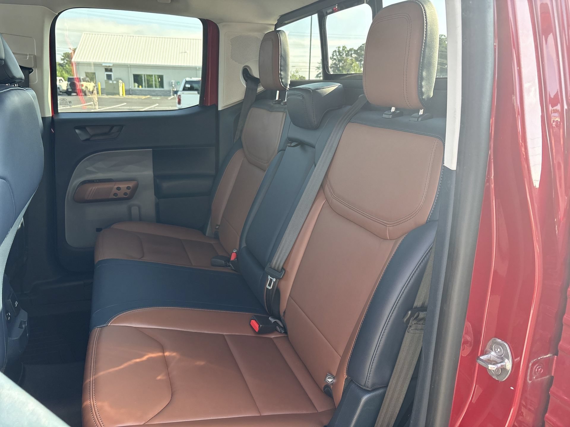Certified 2022 Ford Maverick Lariat w/ Lariat Luxury Package AWD/4WD image 16