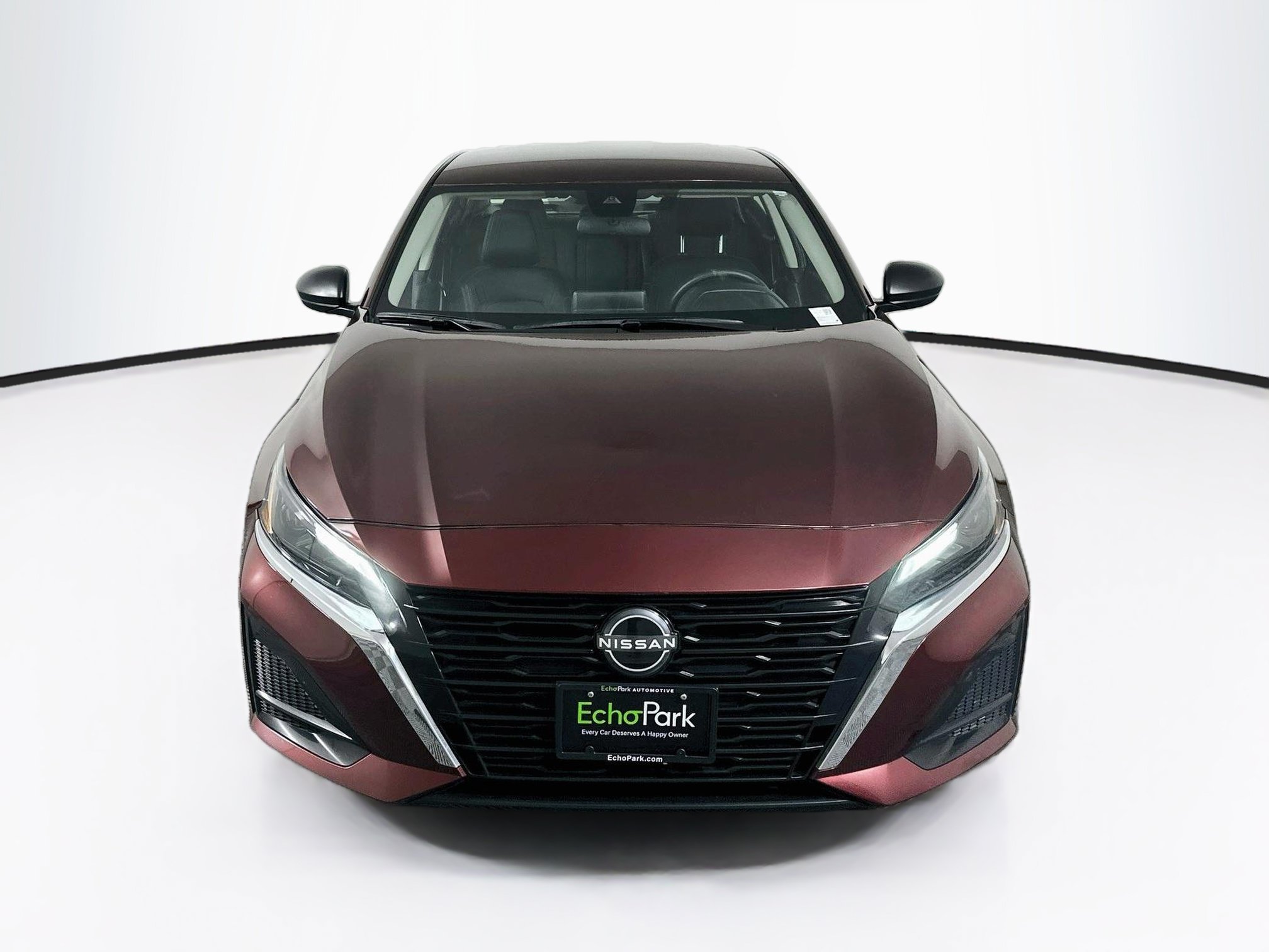 Used 2025 Nissan Altima 2.5 SV FWD image 2
