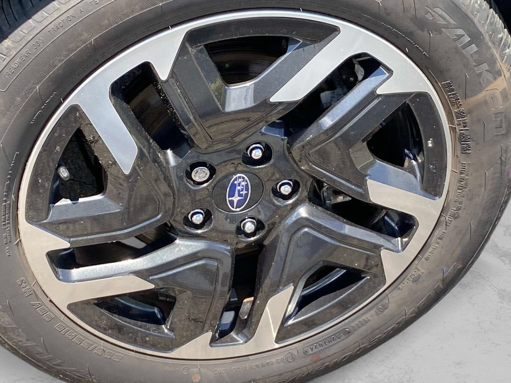 Certified 2025 Subaru Forester Limited AWD/4WD image 32