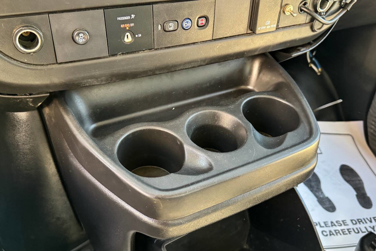 Used 2019 Chevrolet Express 2500 w/ Driver Convenience Package image 30