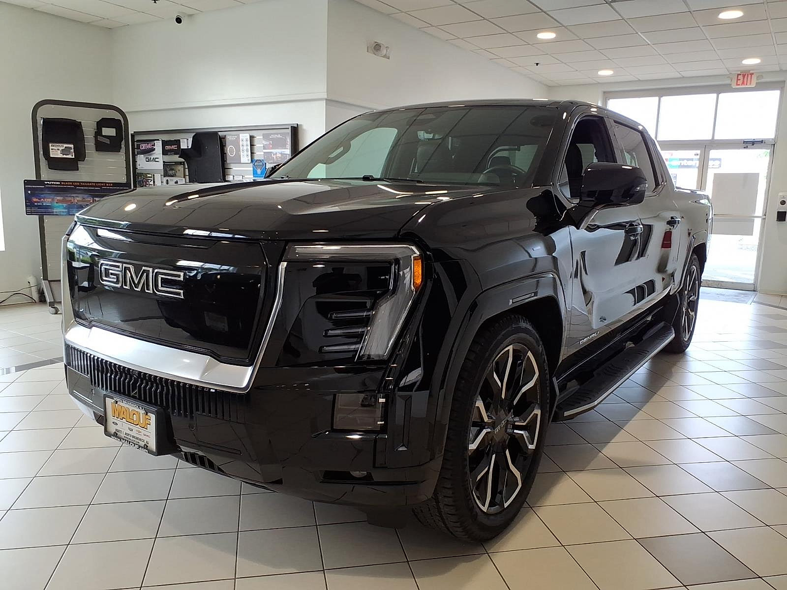 New 2025 GMC Sierra EV Denali AWD/4WD image 3