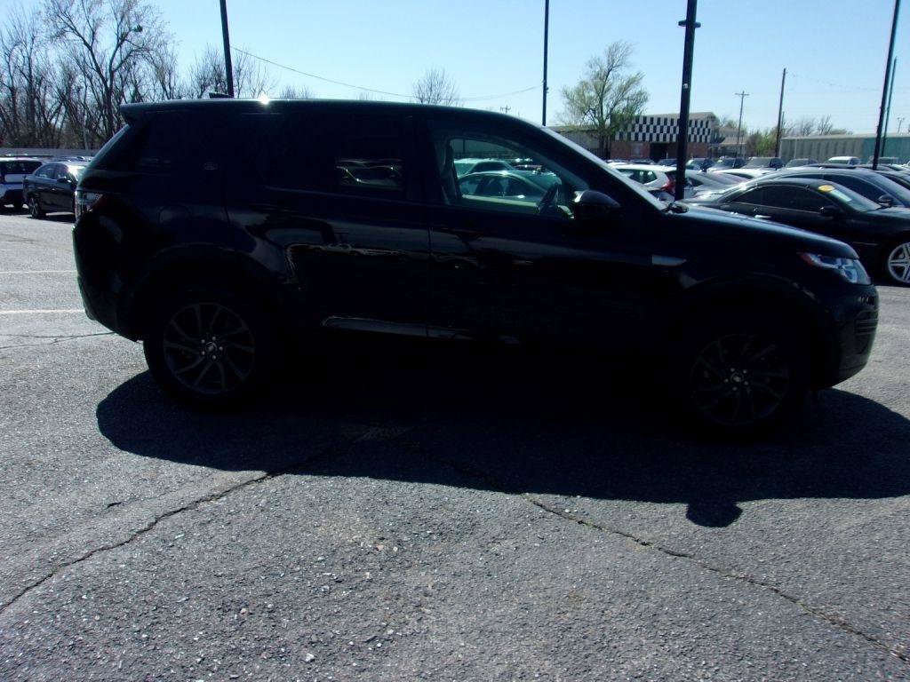 Used 2019 Land Rover Discovery Sport SE AWD/4WD image 3