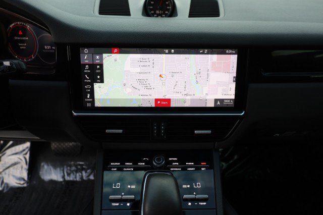 Used 2019 Porsche Cayenne AWD/4WD image 36