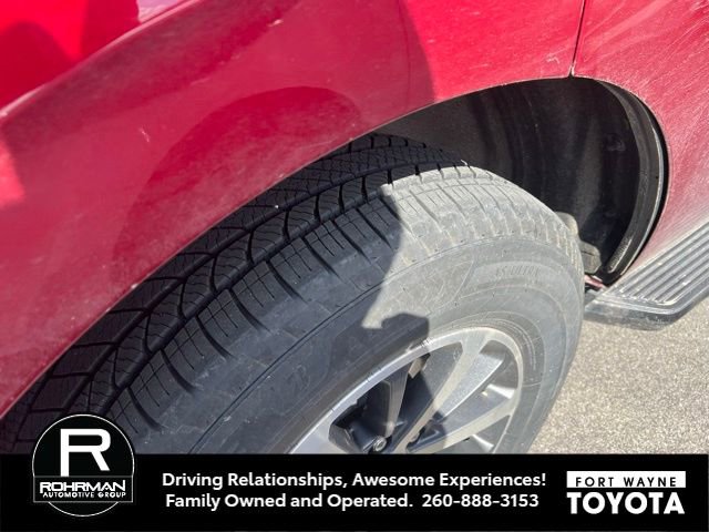 Used 2019 Ford Expedition XLT w/ Equipment Group 201A AWD/4WD image 10