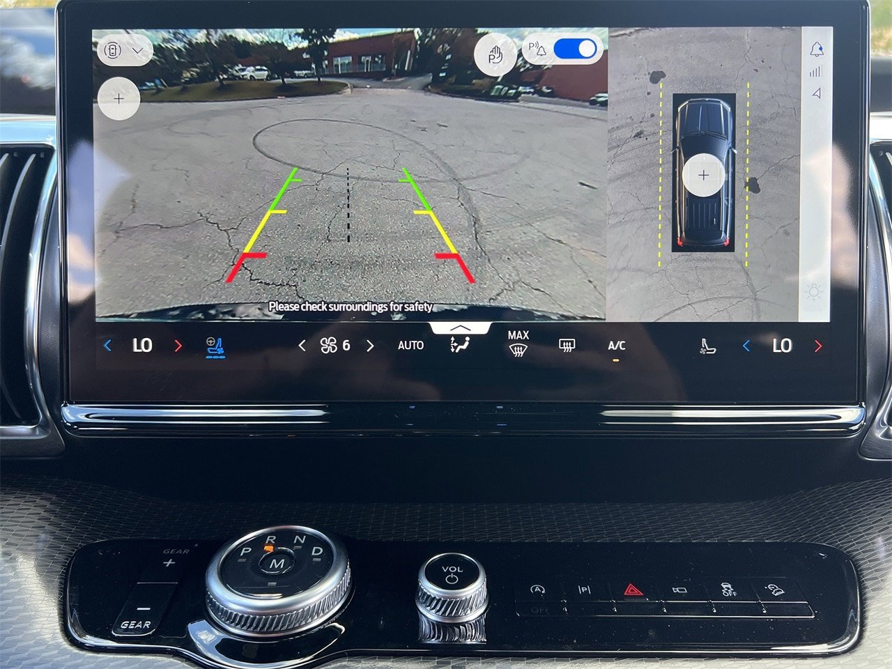 New 2025 Ford Expedition Max Platinum w/ Stealth Performance Package AWD/4WD image 3