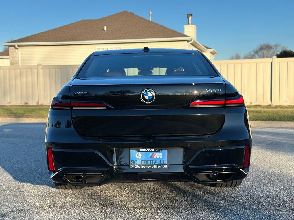 Certified 2023 BMW 760i xDrive image 8