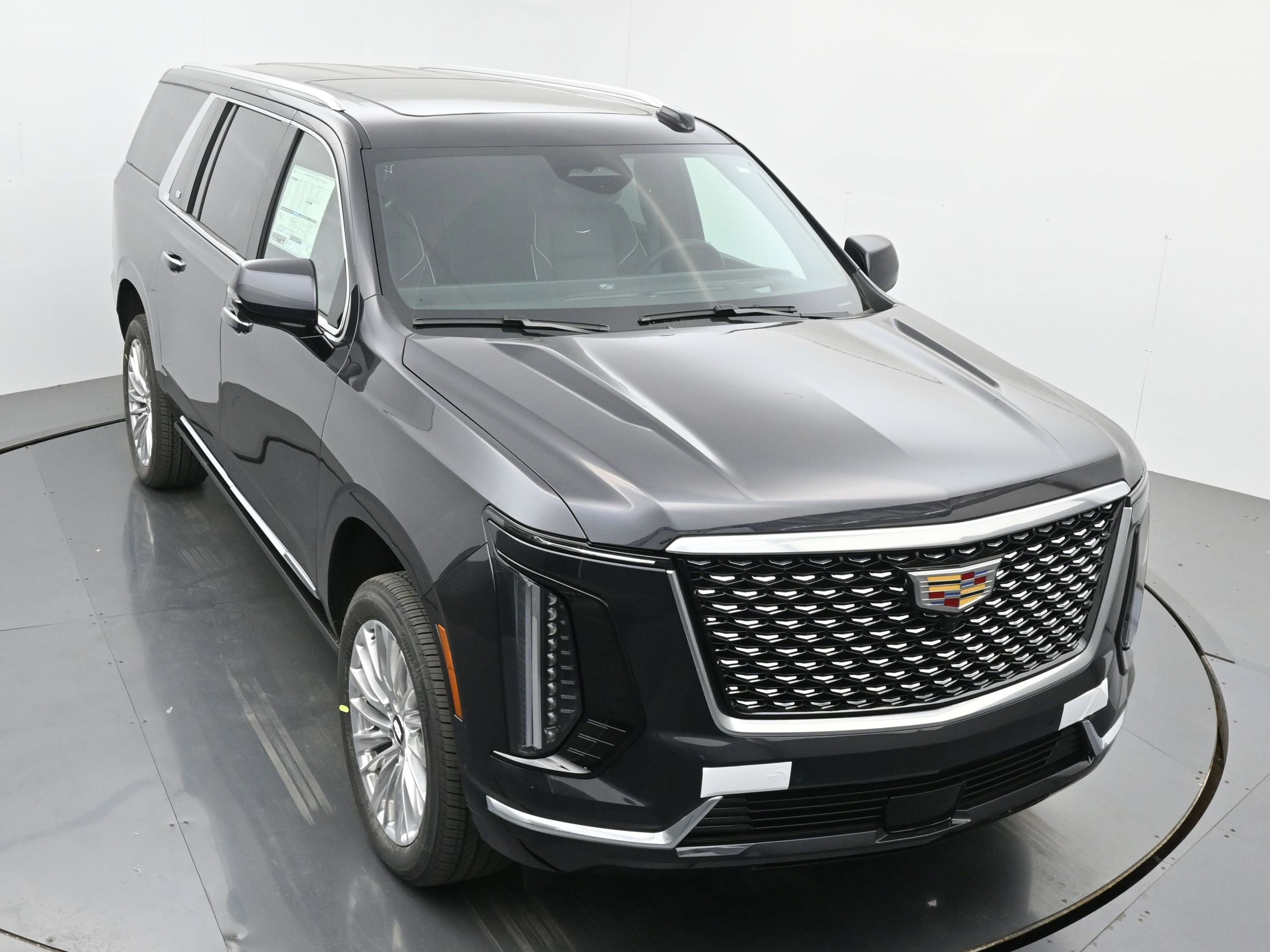 New 2026 Cadillac Escalade ESV Luxury w/ LPO, Floor Liner Package AWD/4WD image 30